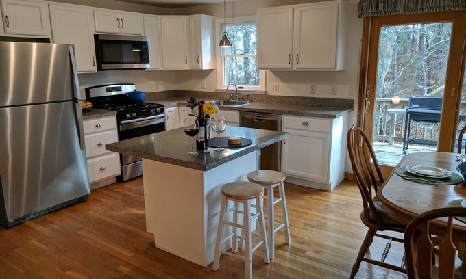 West Chatham House | Solitude near the beach, High speed wifi