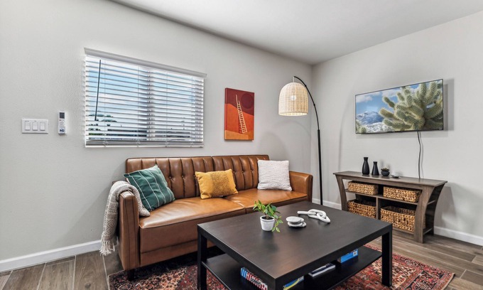 North Mountain Apartment | Solo Travelers & Couples | At Phoenix Mountains