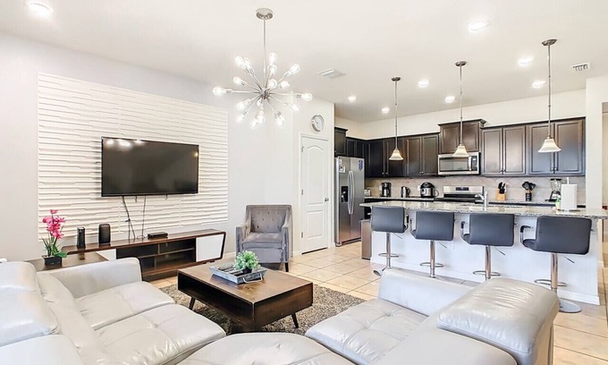 Loughman Villa | Solterra Stunning 5BR Home, Pool, Sunset Views