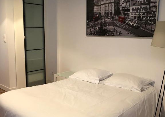 Peronne Apartment | Som-home