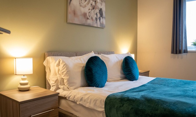 Milton Keynes Apartment | Somerset Walk, 2 Bed Apartment