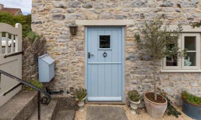 Nunney Cottage | Somerset’s best village location, close to Babington, Mells, Glastonbury, Bruton