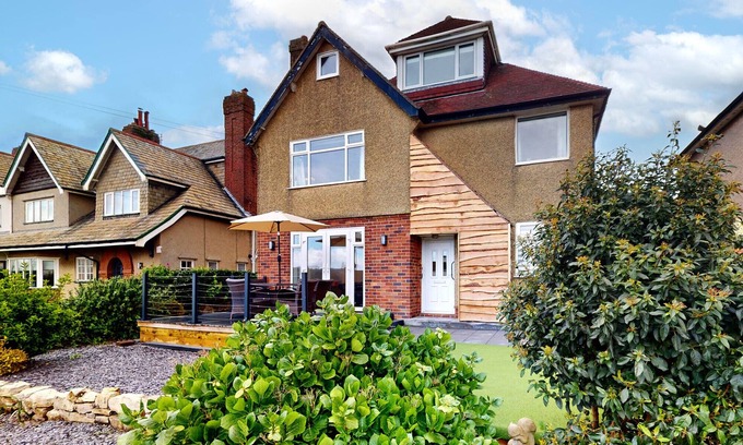 Deganwy Cottage | Somerwood - Two Bedroom Cottage, Sleeps 4