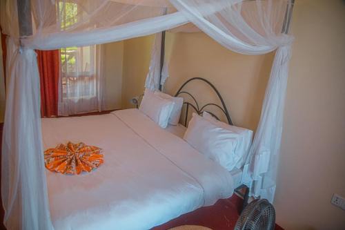 Mangola Cabin | SONAYI SAFARI LODGE-EYASI and CAMPSITE-MANYARA
