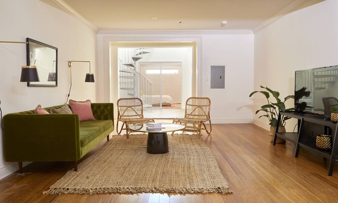 Faubourg Marigny Apartment | Sonder at Par L'Eau | One-Bedroom Apartment