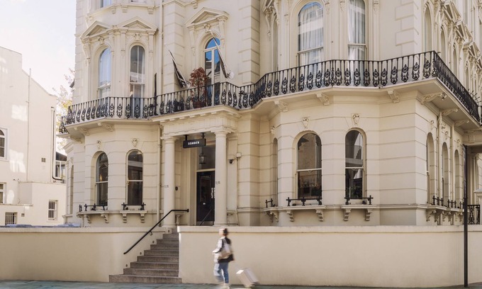 Queen's Gate Apartment | Sonder Kensington Gardens | Queen Suite