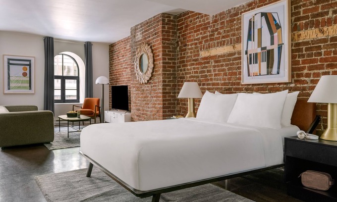 International District Apartment | Sonder Penny Lane | Queen Studio Apartment