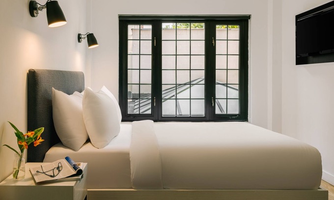 Gowanus Apartment | Sonder The Industrialist | Full Room