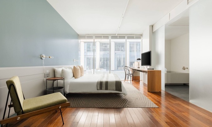 Fashion District Apartment | Sonder The Slate | King Room