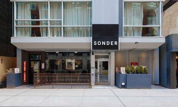 Fashion District Apartment | Sonder The Slate | Queen Suite