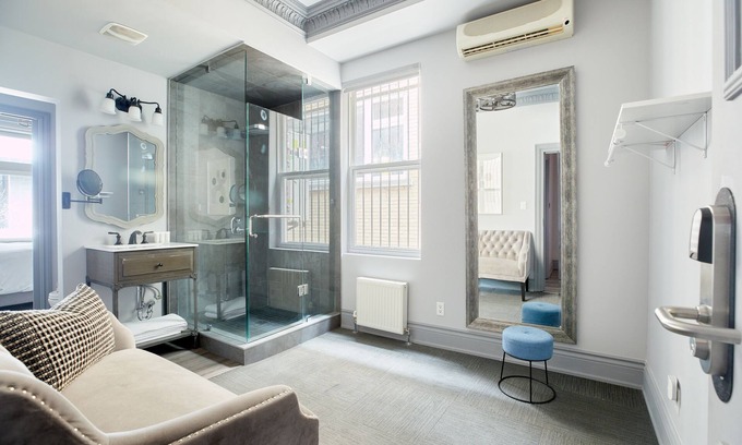 Church and Wellesley Apartment | Sonder The Wellesley | Superior Queen Room