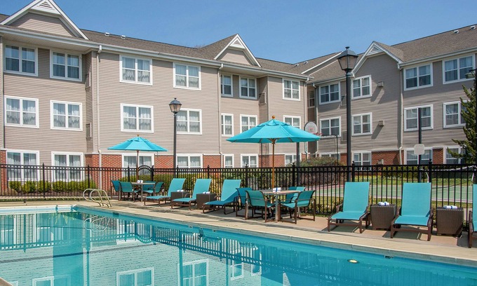 Barracks Road Hotel | Sonesta ES Suites Charlottesville University