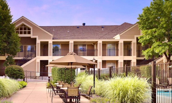 Schaumburg Hotel | Sonesta ES Suites Chicago - Schaumburg