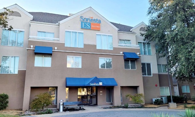 Dallas Hotel | Sonesta ES Suites Dallas Medical Market Center