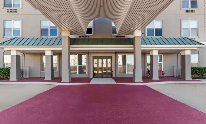 Houston Hotel | Sonesta Essential IAH Airport JFK Boulevard