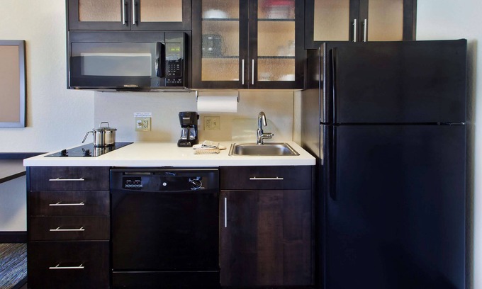 Central Oklahoma City Hotel | Sonesta Simply Suites Oklahoma City Airport