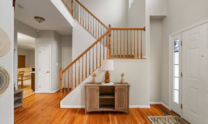 Lovettsville House | Songbird Haven by Bucolic Escapes, Midterm Stays Available