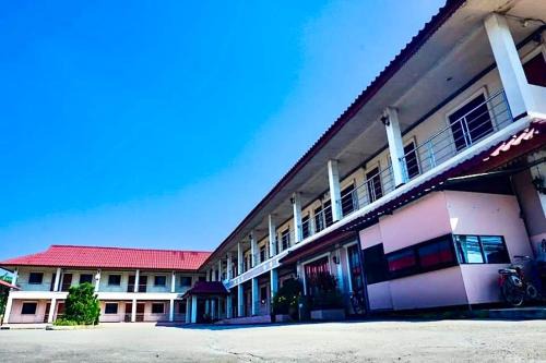 Tha Wang Thong Hotel | Songsak Phayao