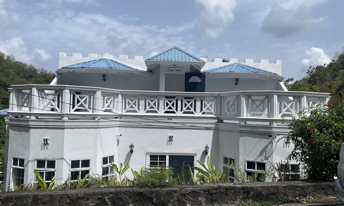 Castries Quarter House | Sonia's Paradise, 3-bedroom Villa in Castries