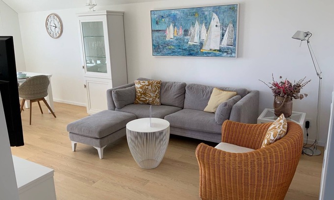 Olpenitz Apartment | Sonnenschein - Kaminofen, Süd-balkon, Dusche, Infrarotsauna, Stellplatz, E-lades