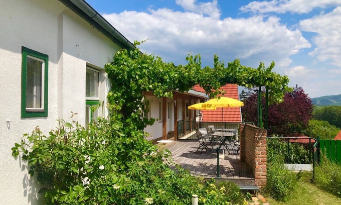 Kritzendorf Apartment | Sonnhof Ressl /Apartment for two /In the countryside near Vienna!