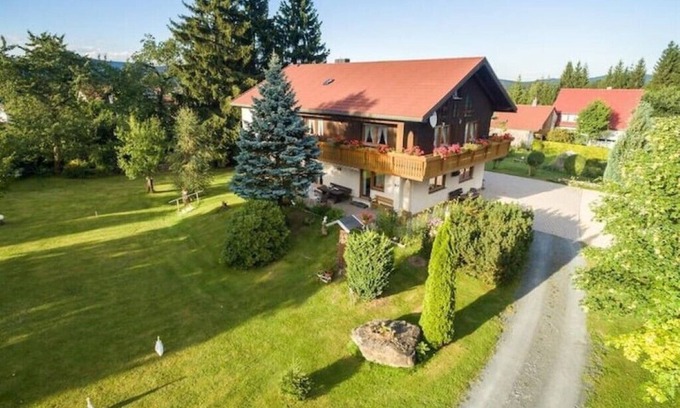 Fischlohe Apartment | Sonnige Ferienwohnung für 4 Familienurlaub
