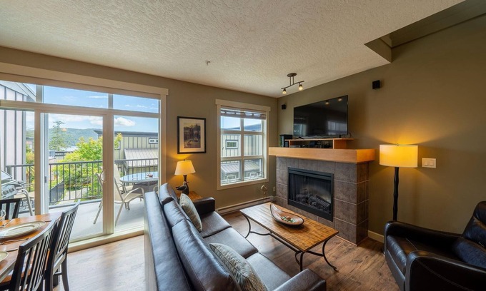 Sooke Villa | Sooke 2 Bedroom Townhome