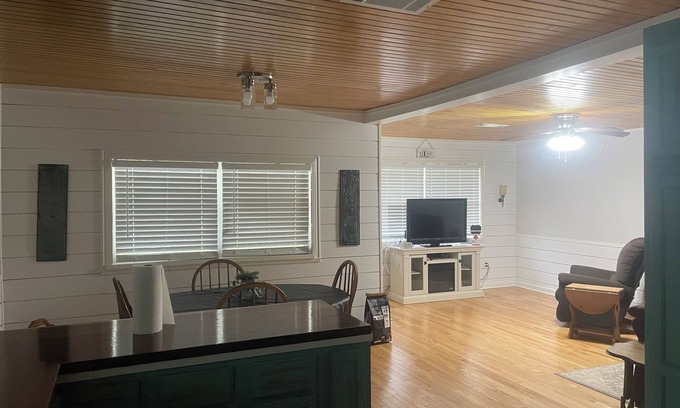 Leesville House | Soothing 3-bedroom house