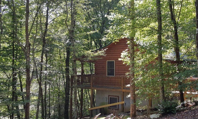 Hillsville Cabin | SOOTHING RAPIDS await at Buck Creek Cabin off Parkway/I-77 near Fancy Gap, VA