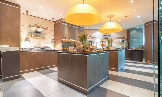 Municipality of Nieuwegein House | Soothing Retreat with Indoor Pool, Free Parking & Relaxing Outdoor Spaces