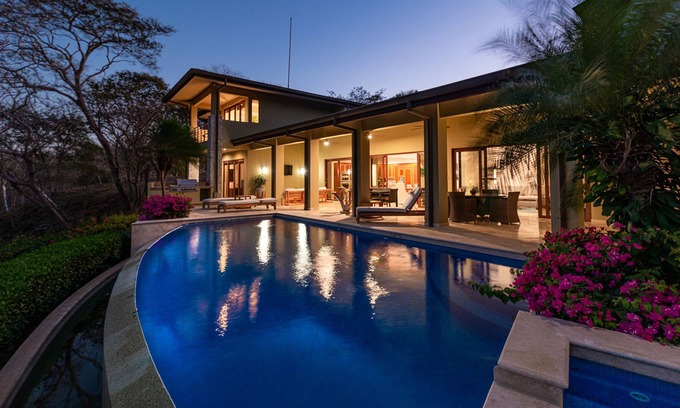 Liberia House | Sophisticated design and breathtaking ocean view unite in this golfer's paradise
