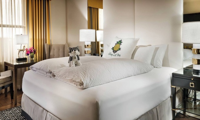 Lower Nob Hill Hotel | Sophisticated San Francisco Room Steps Away from Union Square