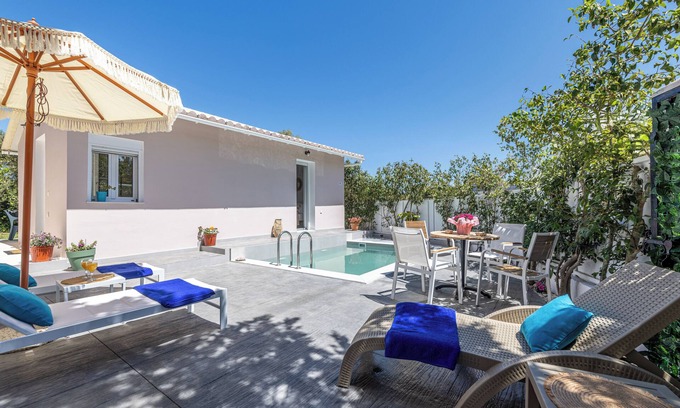 Neromilos Villa | Soso's Garden House with Pool