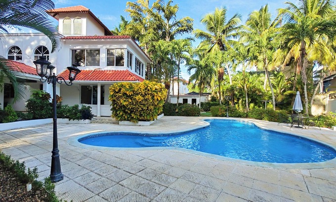 Villas Ana Maria Villa | Sosua Bachelor Party 6 BR Mansion Downtown +Bonus