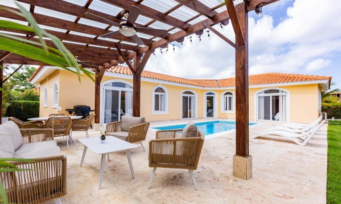 Playa Chiquita Villa | Sosua Ocean Village Properties by Calisto Stays