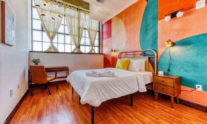 West Poplar Apartment | Sosuite | 2BR Apt w W/D, Gym, On-Site Restaurant