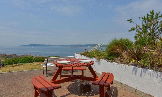 Down Thomas House | SoundView