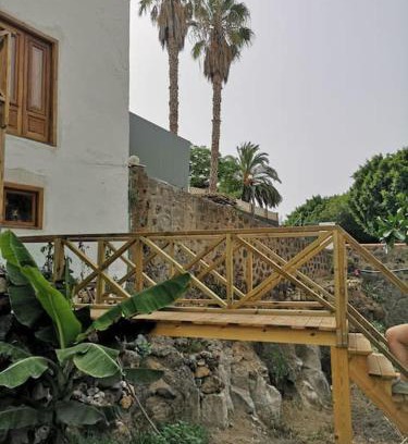 Guimar Apartment | Souterrain für max 2 P., Bad, Außenküche, Garten