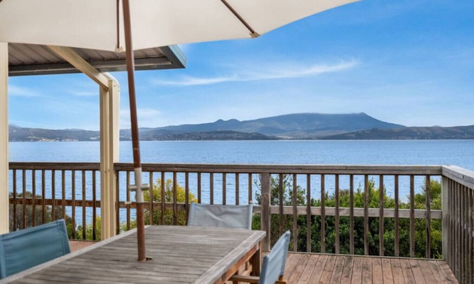 South Arm House | South Arm Beach House
