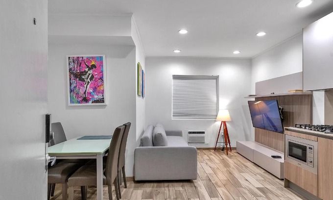 South of Fifth Apartment | South Beach Beachfront Apartment, Chairs & Umbrella Access