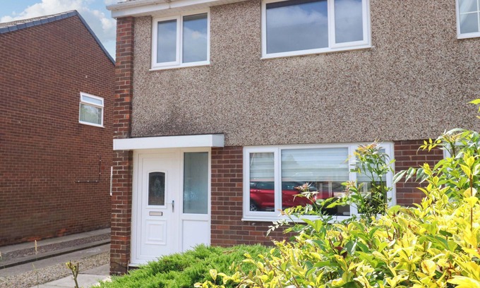 Blyth Cottage | SOUTH BEACH COASTAL COTTAGE&NBSP;, pet friendly in Blyth