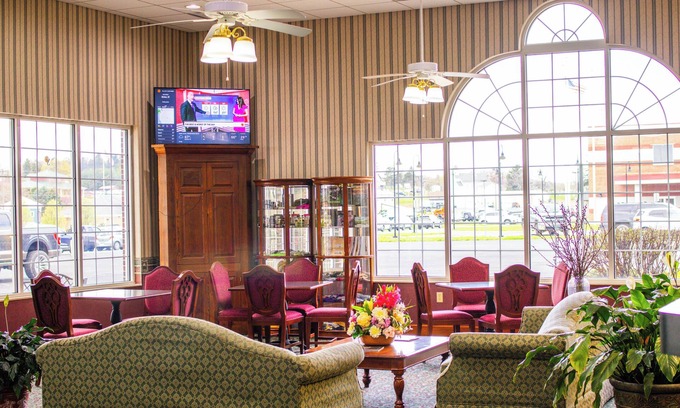 Sunrise Summit Hotel | South Branch Inn Romney