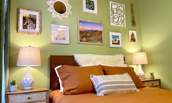 Buffalo Apartment | South Buffalo Zen Retreat w/your own Private Yoga Studio ॐ
