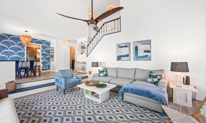 South End House | South end single family home located steps from the ocean and sound!