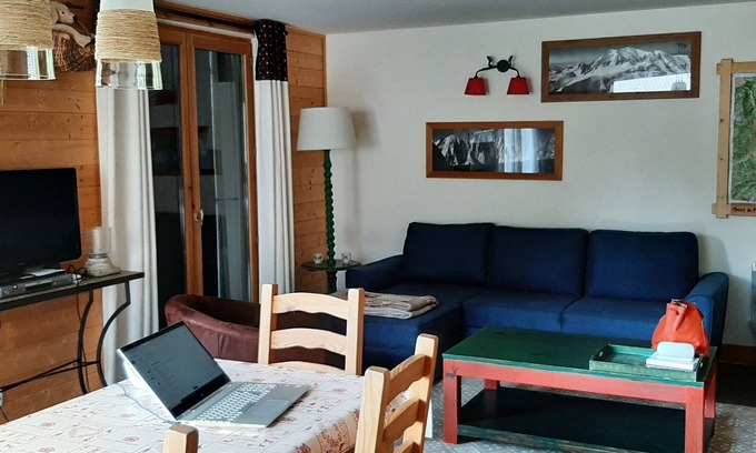 Les Contamines-Montjoie Apartment | South-facing terrace, apartment refurbished in Savoyard chalet