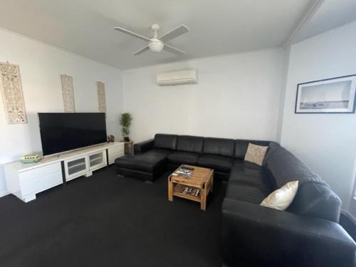 South Hedland House | South Hedland 3x1 Comfy and Spacious Accommodation.