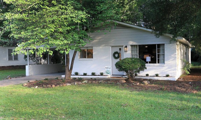 Conway House | SOUTH HOUSE is convenient, comfortable and close to UCA.