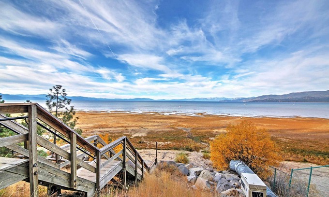 Al Tahoe Cabin | South Lake Tahoe Waterfront Home: Steps to Shore!