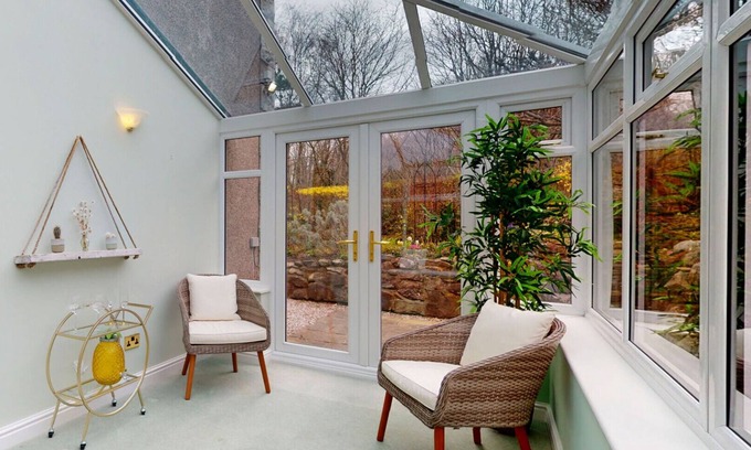 Henryd Cottage | South Lodge - Two Bedroom Cottage, Sleeps 4