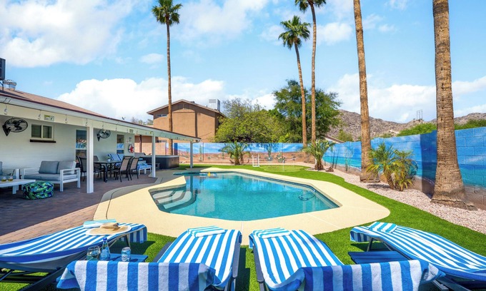 Desert Foothills Estates House | South Mountain FREE HEATED Pool & Hot Tub walk to trails and park. NEW
